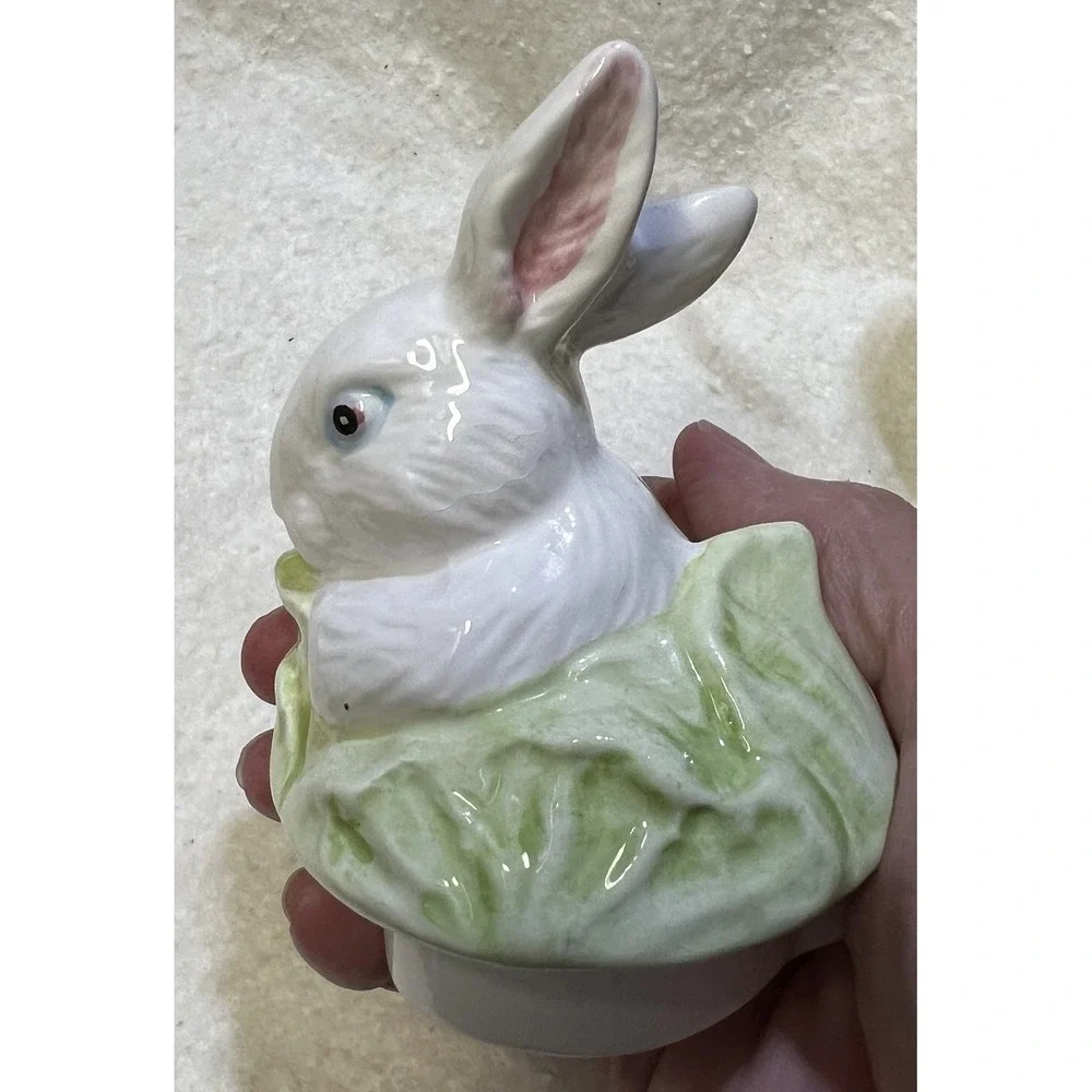 Vintage Taiwan Decorative Bunny In Cabbage Teapot 34‎ oz. Cottage Core